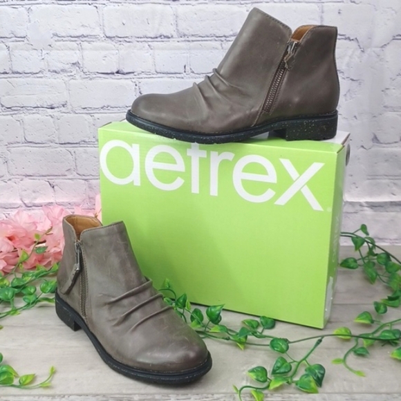 aetrex Mila Low Boot NIB - Picture 1 of 15